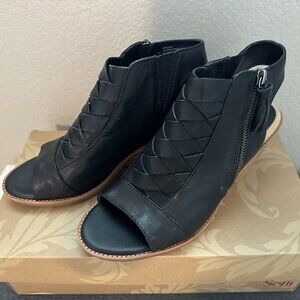 Sofft Black McKenna Sandals